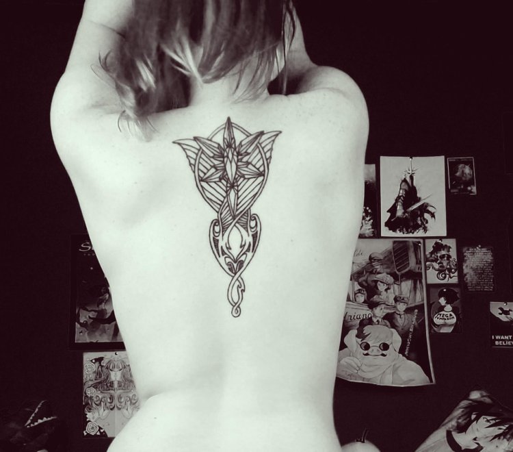 Тату маки для женщин маленькие