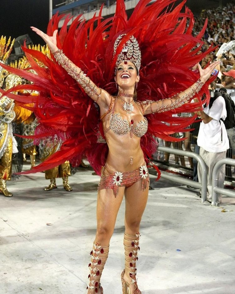 Rihanna Барбадос карнавал