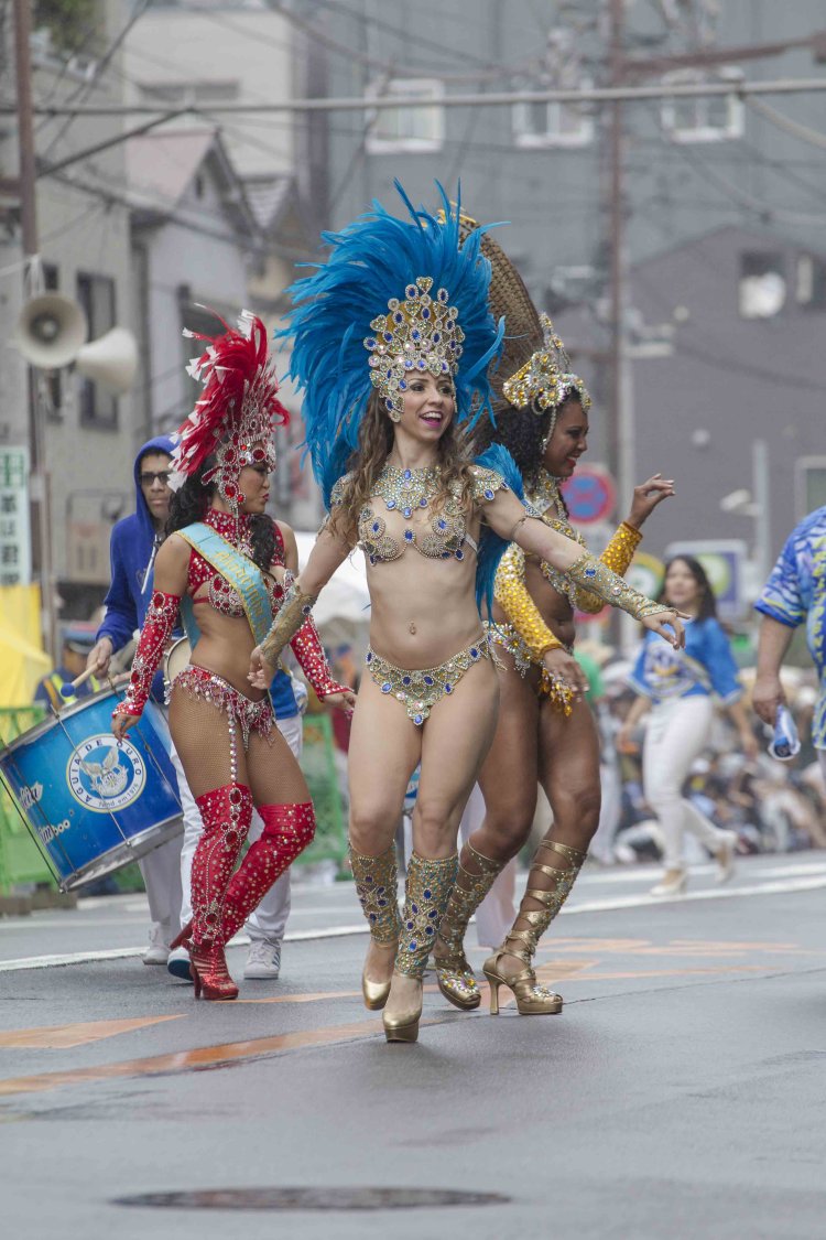 Алена Водонаева звезды в Африке