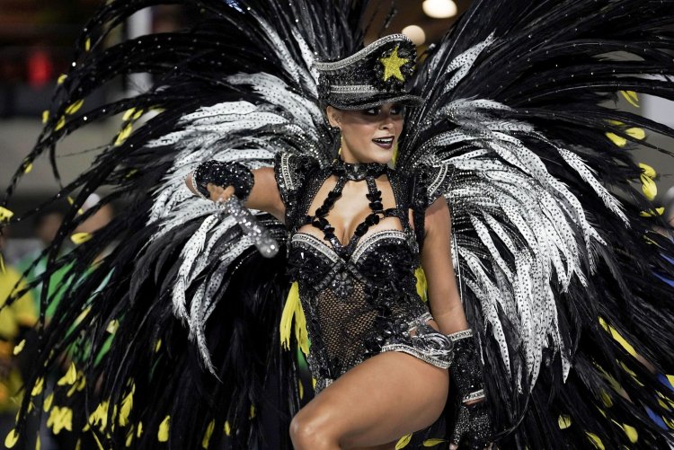 Рио де Жанейро карнавал женщины 2018