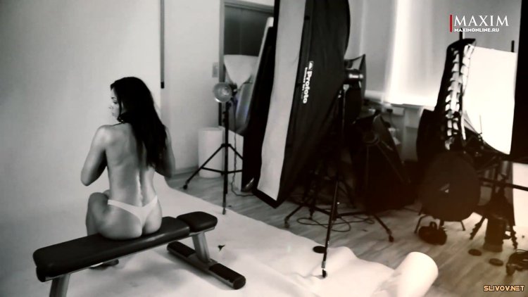 Настасья Самбурская ню