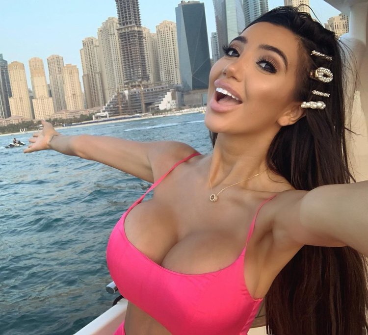 Chloe Khan 2019