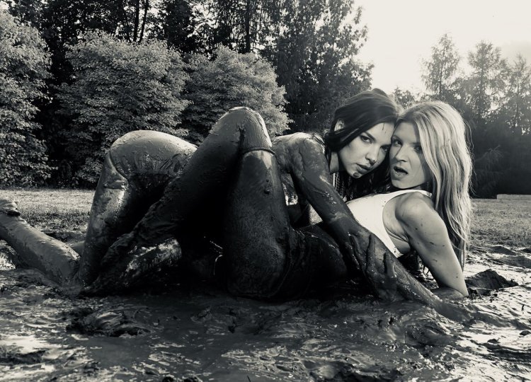 Фото запрещенное в Инстаграм