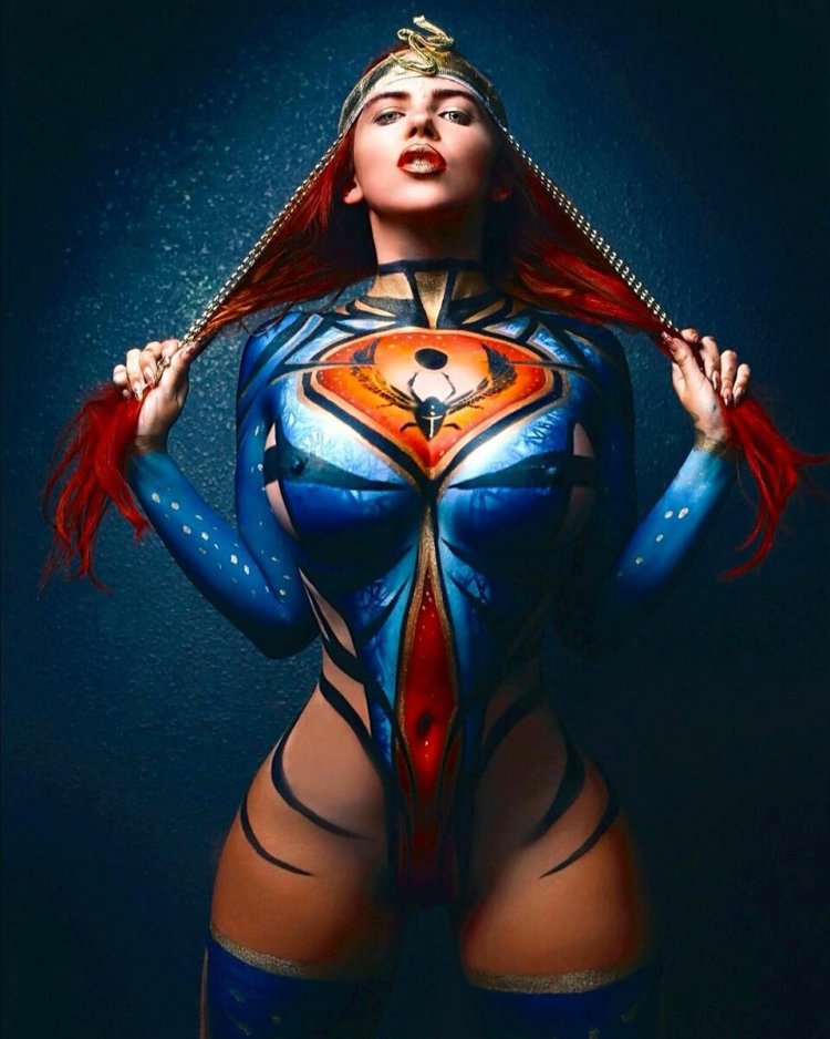 Аманда Николь Мартин ass