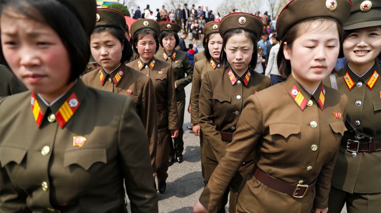 Нагие девушки Северной Кореи