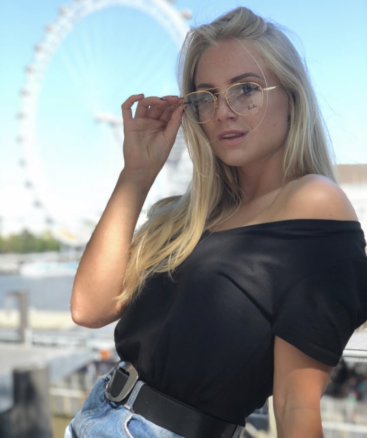 Леман футболистка