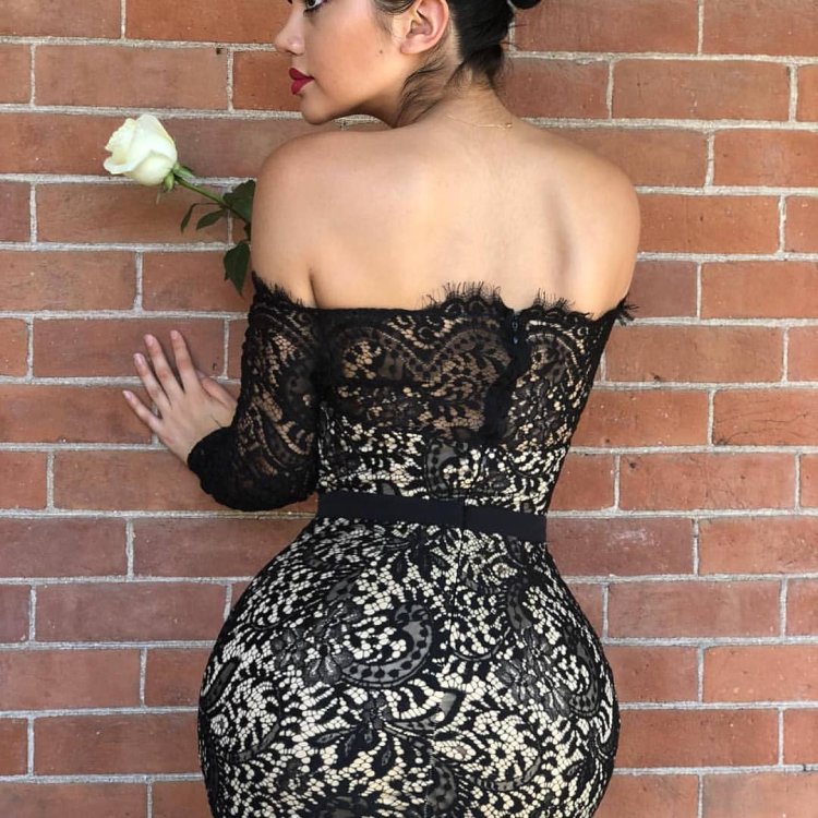 Jailyne ojeda в платье