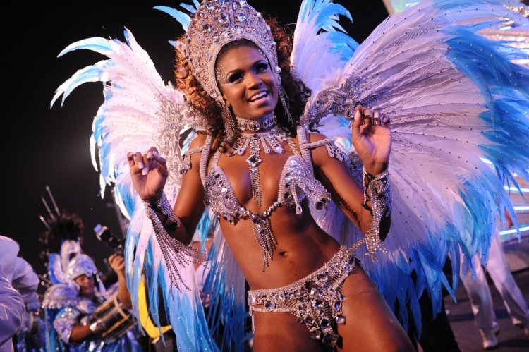 Рио-де-Жанейро карнавал секси костюмы