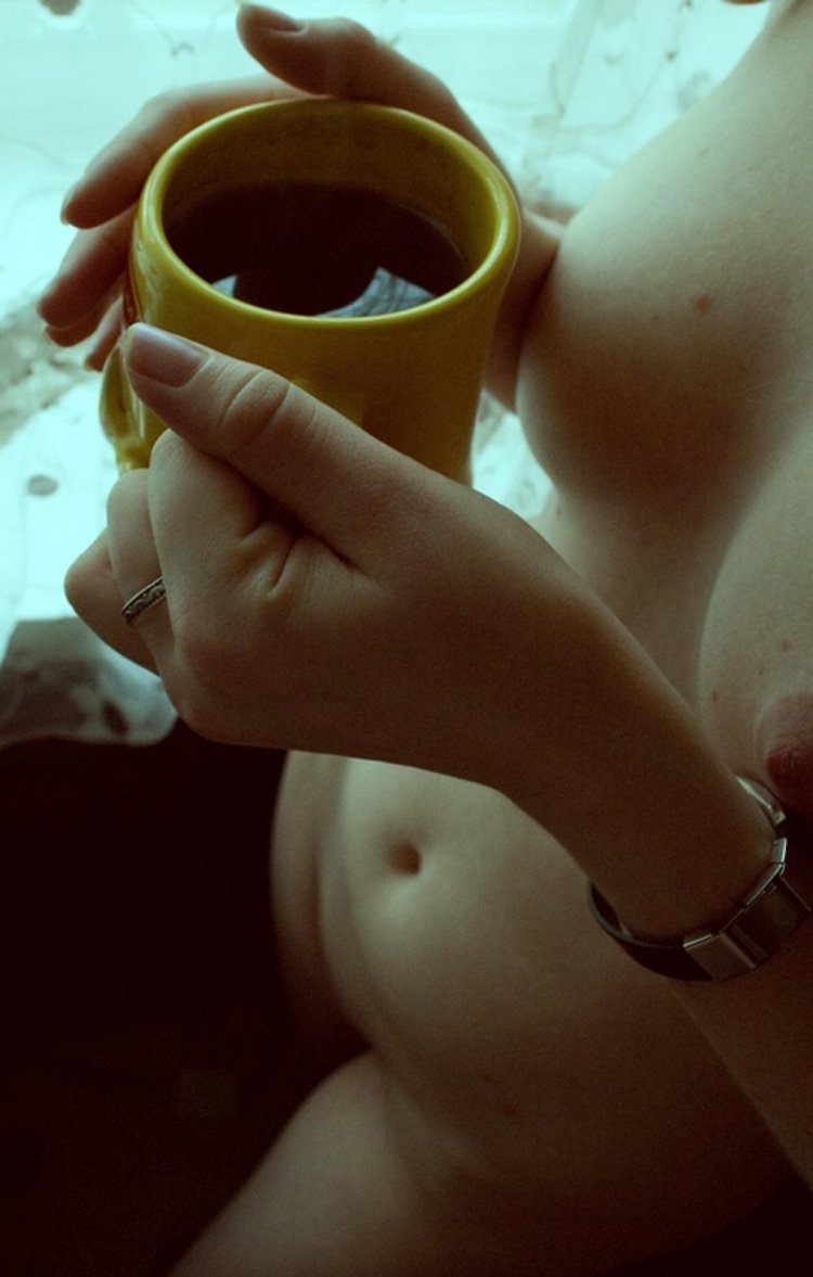 фото голая девушка с кофе фото 98