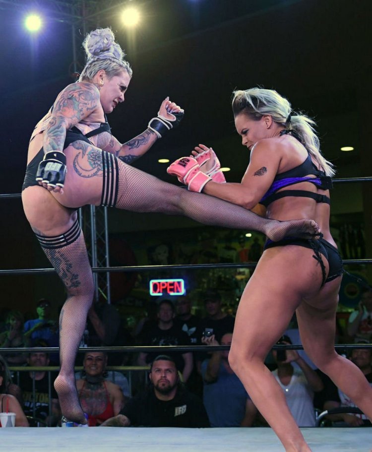 Женские бои