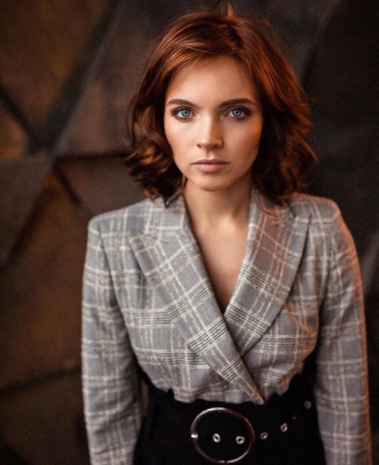 Земцова Наталья актриса ножки