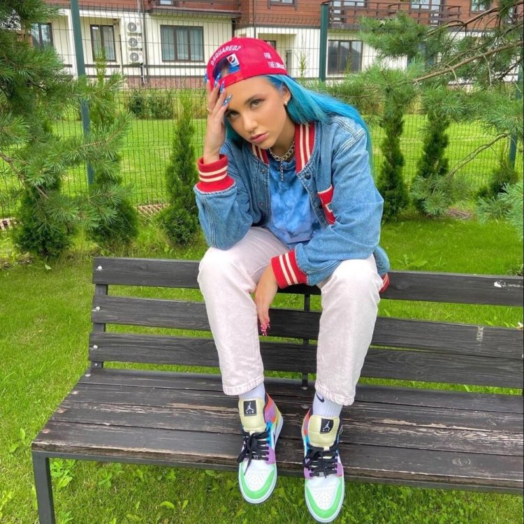 Миа Бойко 18 +