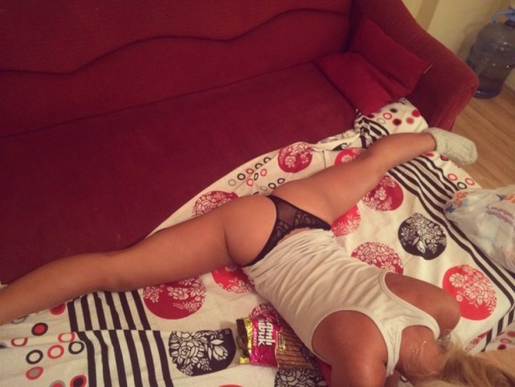 Девушки в трусах частное