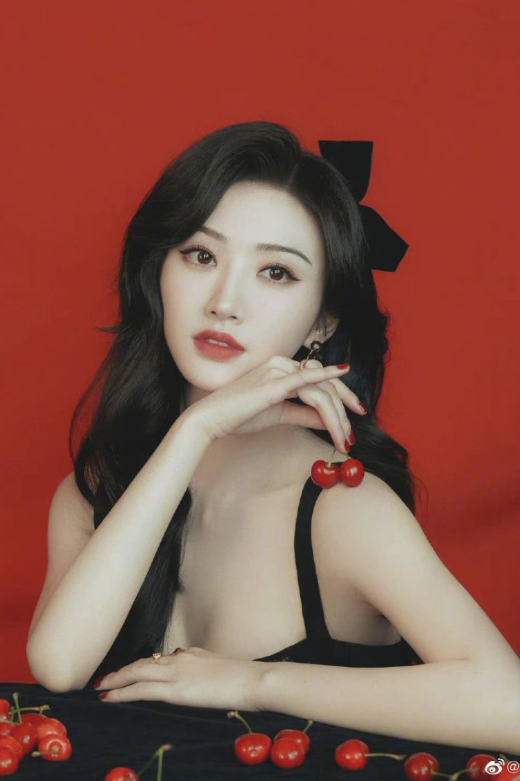 Цзин Тянь плейбой