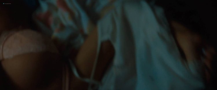 Эддисон Рэй ножки