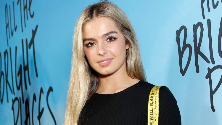 Эддисон Рэй на лосинах