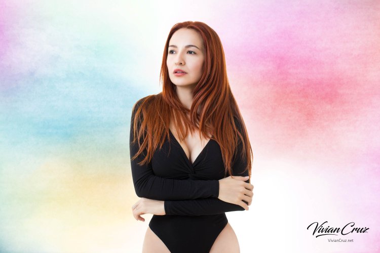 Vivian Cruz модель 18