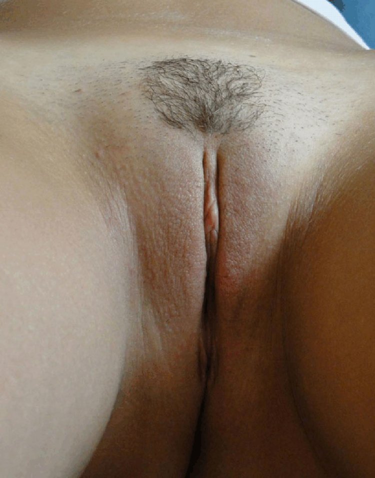 Блондинка с бритой киской