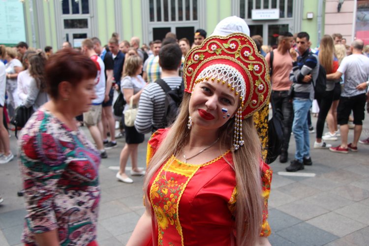 Эротическая фотосессия в кокошнике