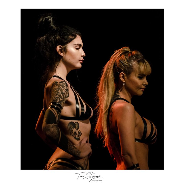 Показ мод изолента