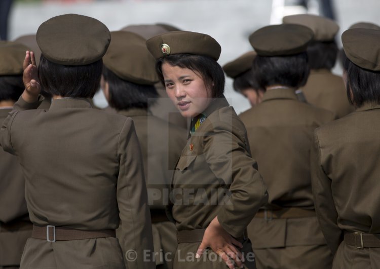 Студентки Северной Кореи