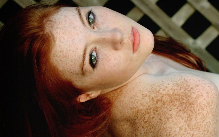 Рыжая бесстыжая с веснушками