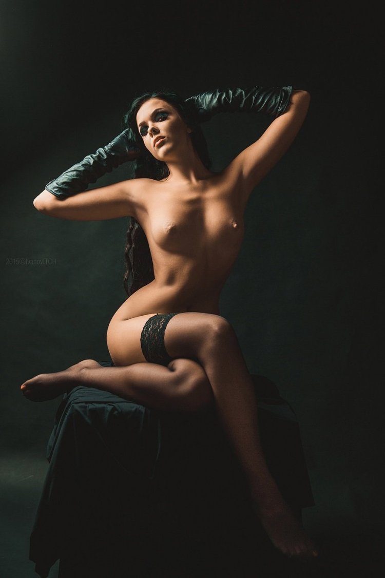 Голая фотосессия в студии