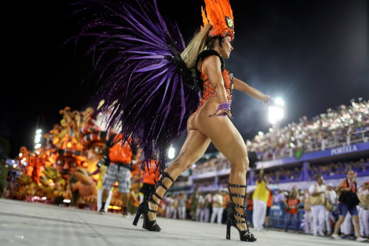 Жулиана паес 2021