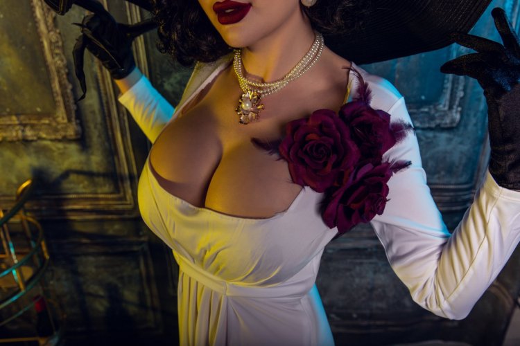 Resident Evil 8 арт леди