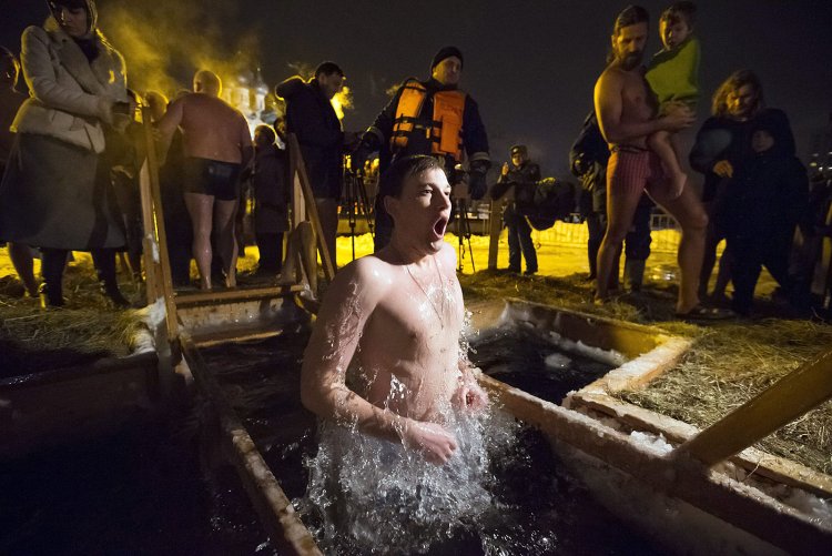 Анастасия Сальченко крещенские купания