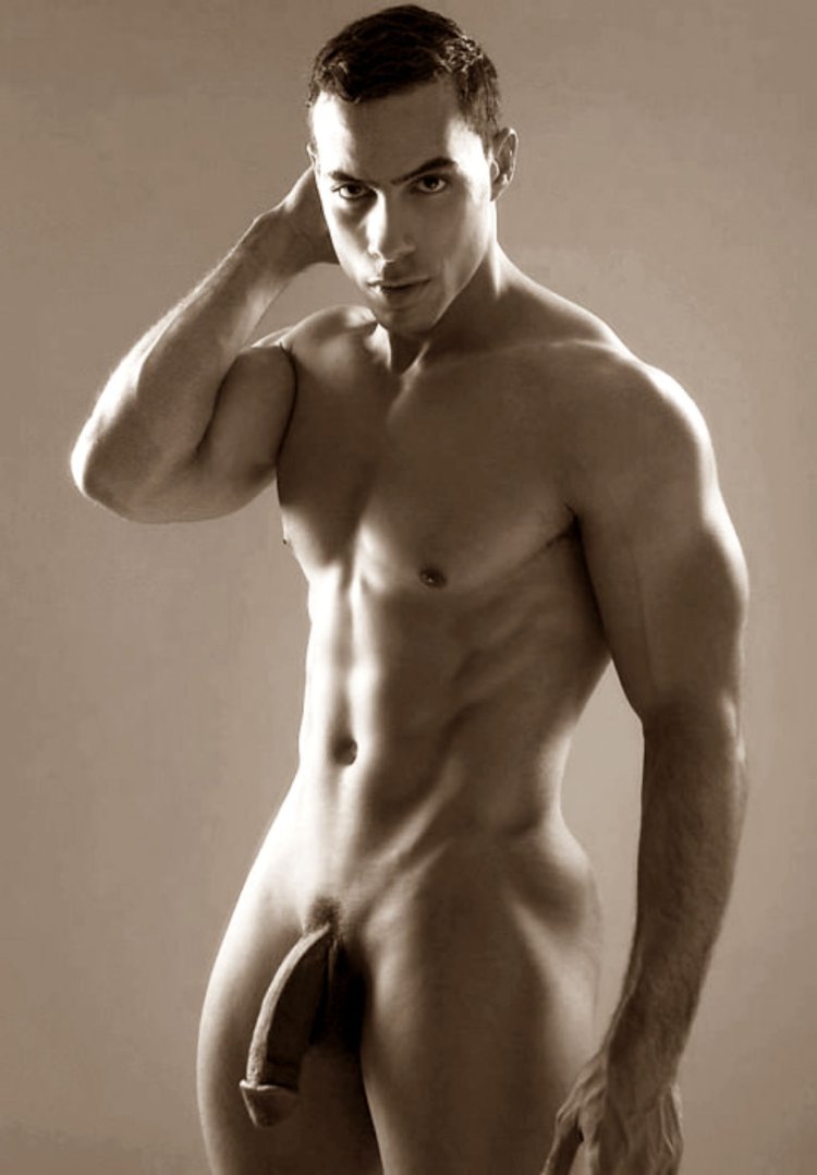 Мужская фотосессия в стиле ню