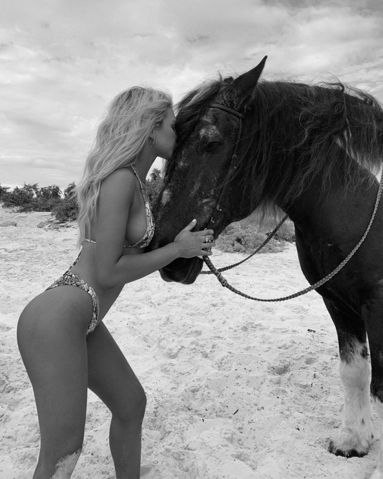 Natalia b Наталья Волкова ass