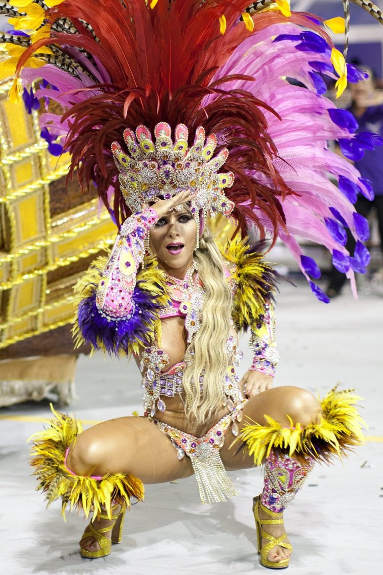 Люся карнавал