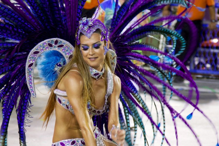 Валя Мазунина в Нижнем белье