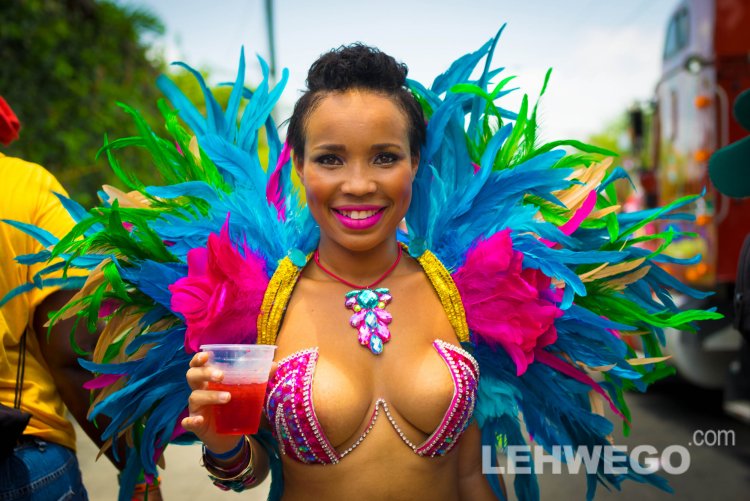 Катя карнавал