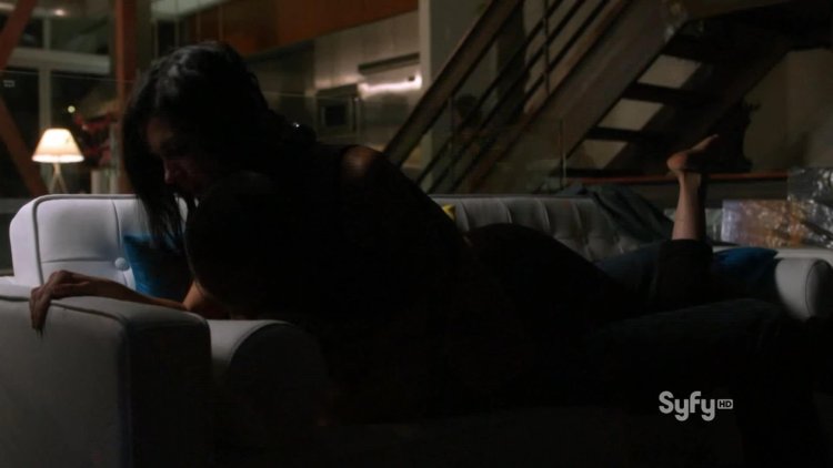 Лаура Меннелл feet