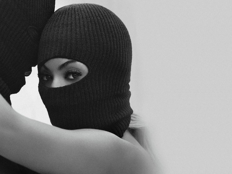 Тату девушка гангстер