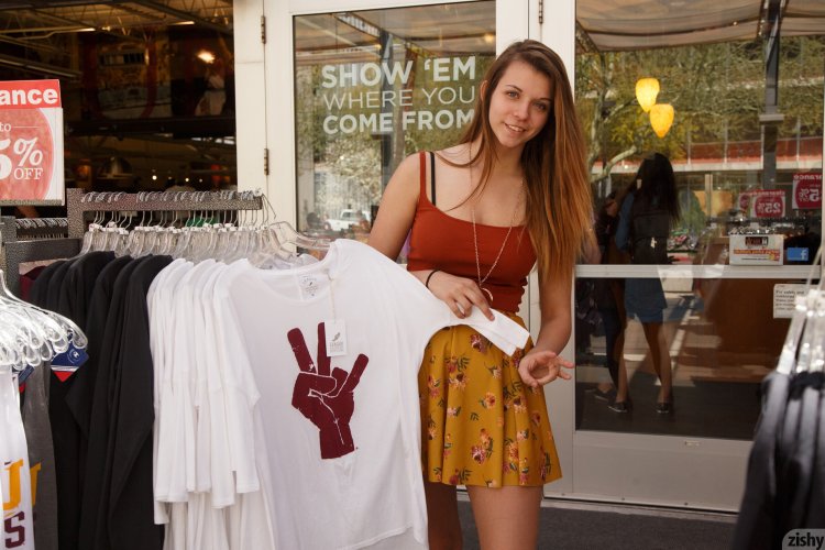 Зои Кристофоли голая видео