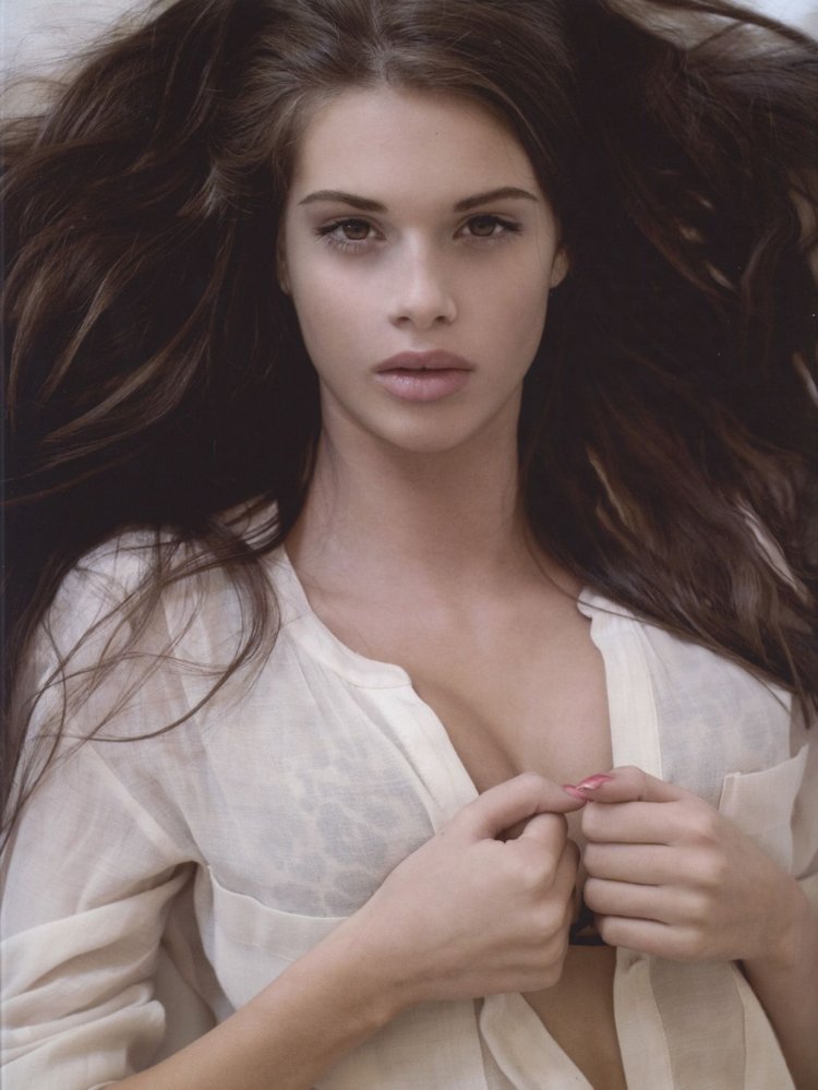 Zoey Lee Sun devilish