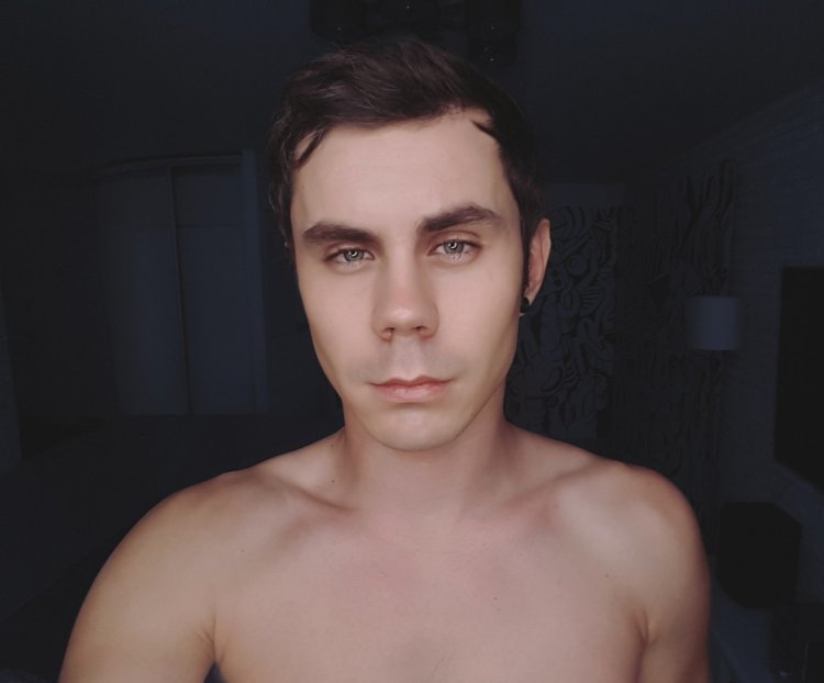 Ян топлес до и после пластики