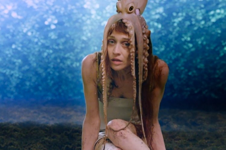 Emmy Rossum и Emma Kenney