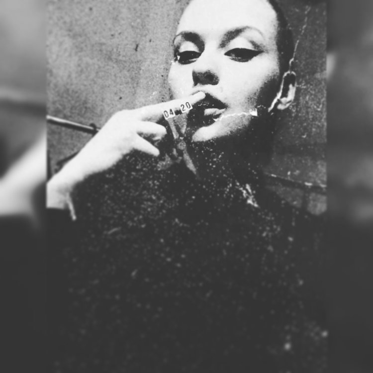 Алёна Коломина в купальнике