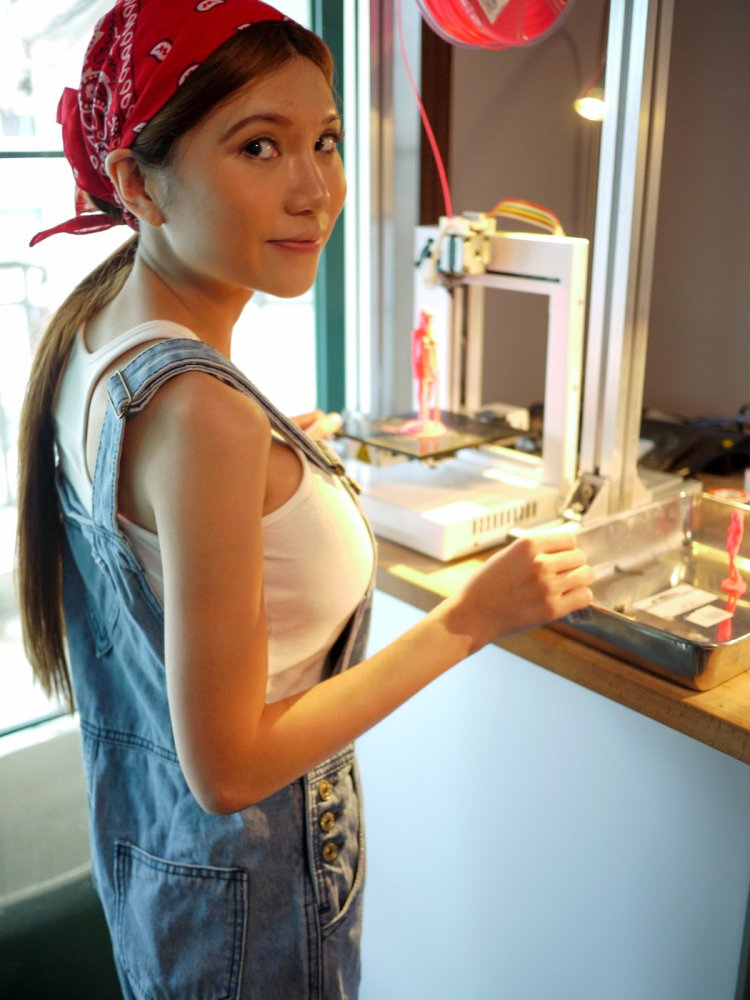 Наоми ву Naomi Wu