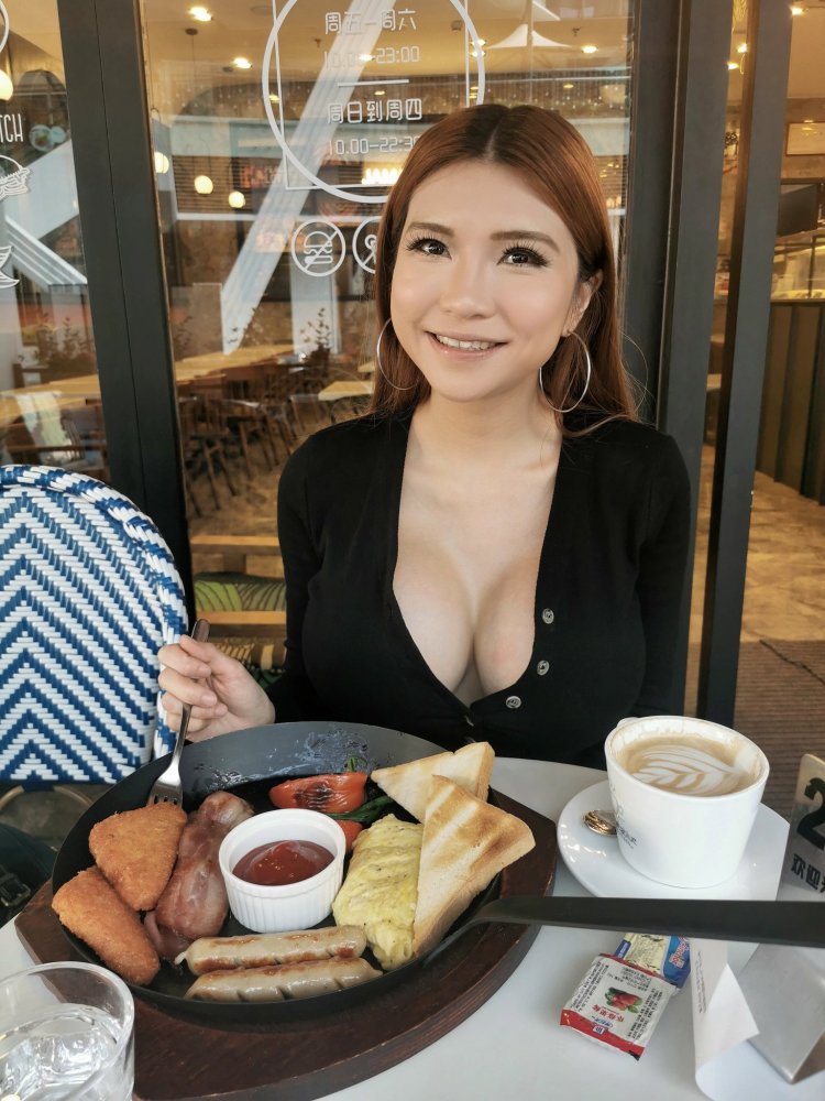 Наоми ву Naomi Wu