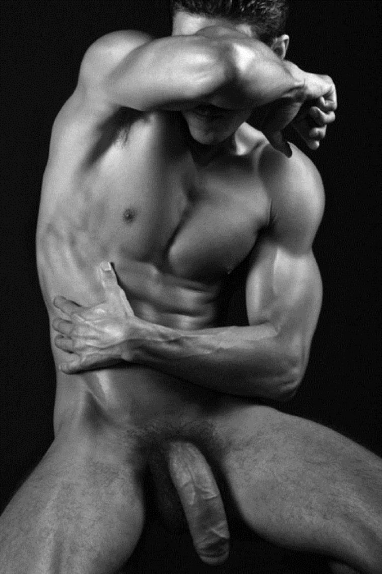 Идеальное голое тело мужчины