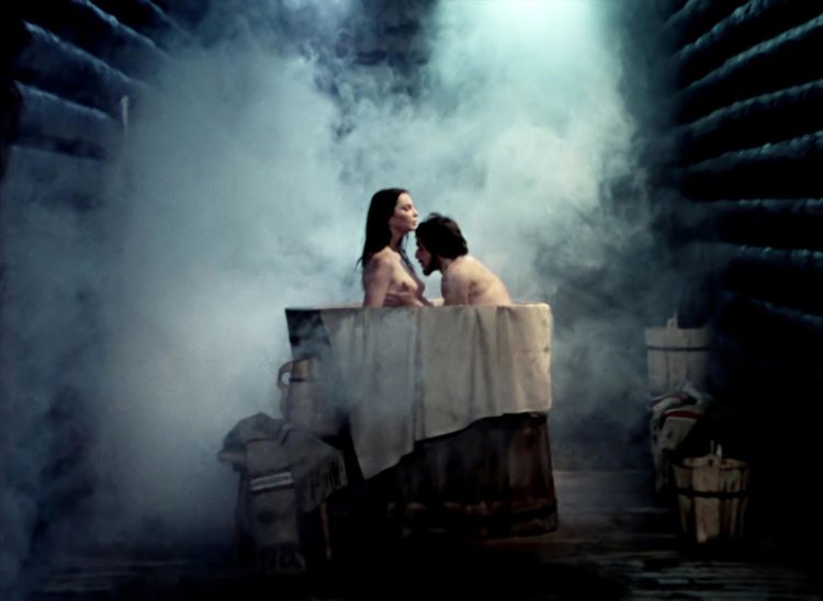 Анна Дымна польская актриса в купальнике