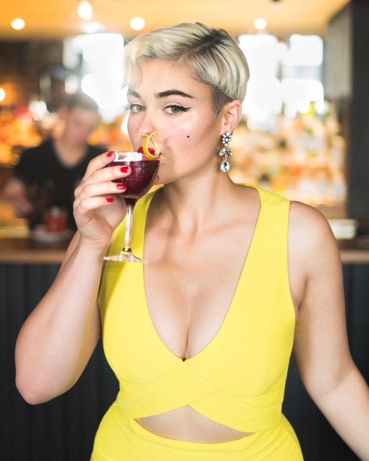 Волосатые знаменитости ню