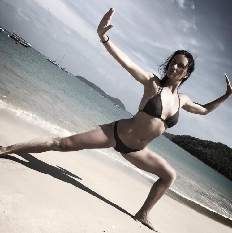 Анна Мукуца слив