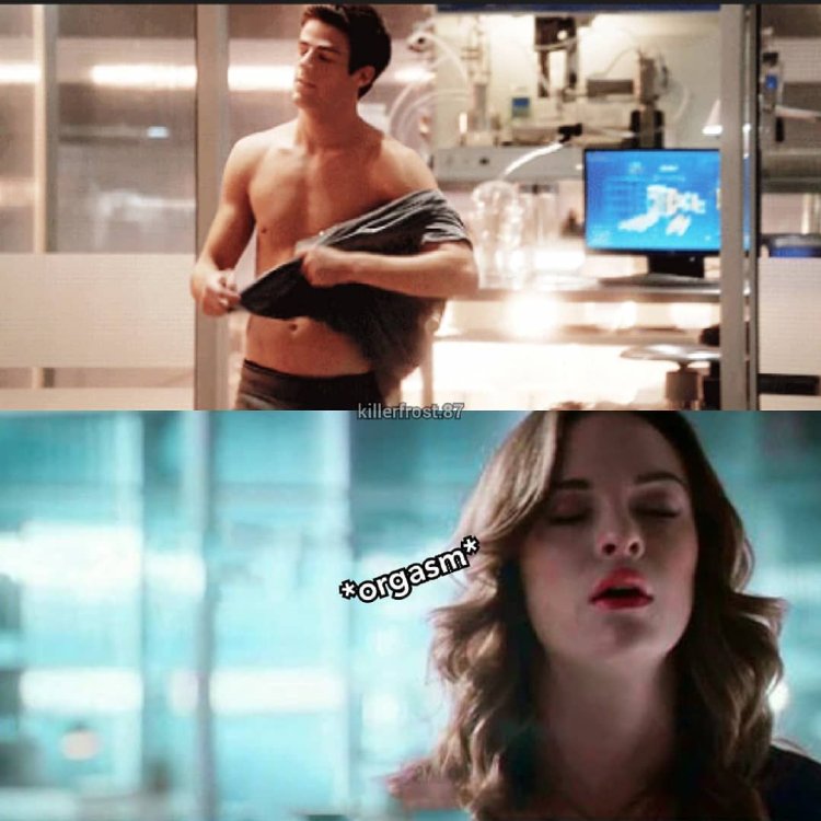 Кейтлин Сноу попа