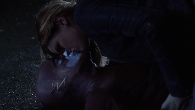 Кейтлин Сноу и Айрис